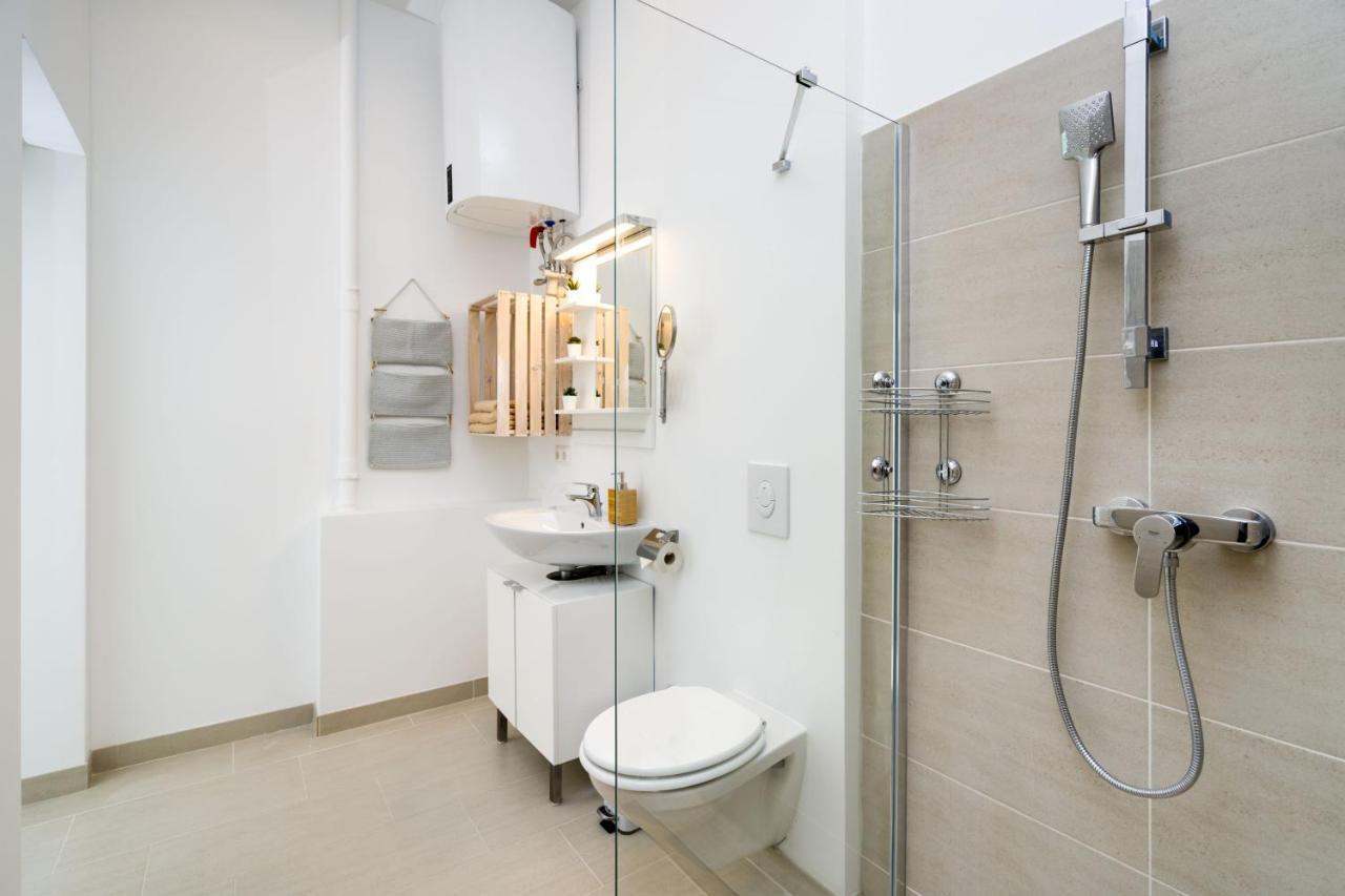 The Lohmeyerstr Vh Links, 2 Bedroom Up To 5 People Berlin Exterior photo